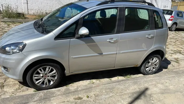 Fiat Idea Attractive 1.4 Fire Flex 8V 5P 2014