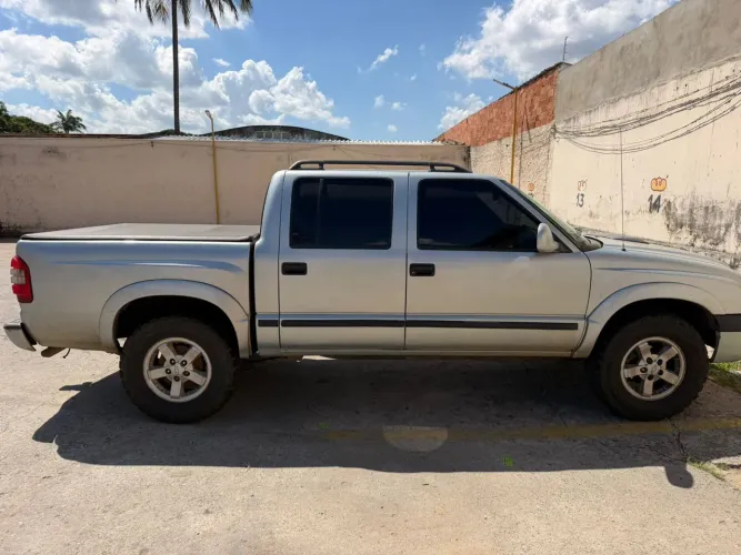 S10 206 Pneus novos revisada