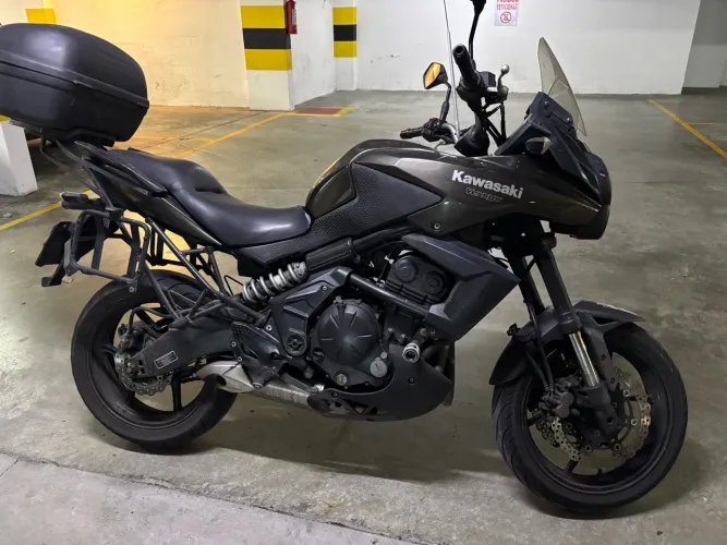 Versys 650cc único dono com 3 baús GIVI