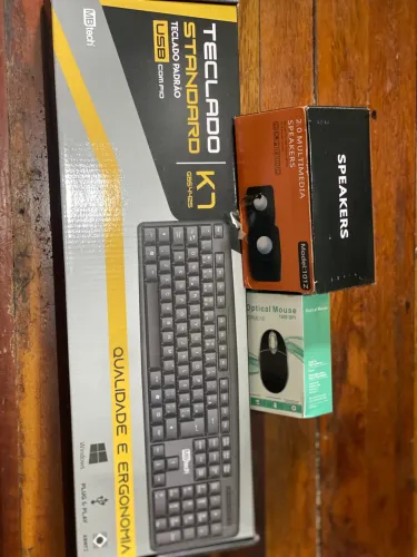 Kit teclado + mouse básico com fio + caixa de som pc p2 USB