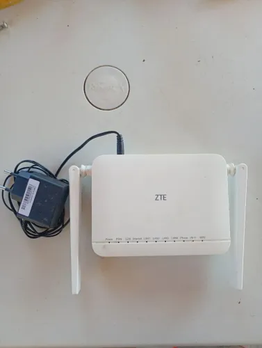 Modem de wi-fi,moderno marca: ZTE. 80$