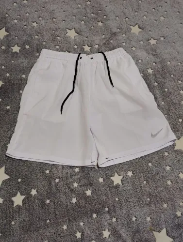 Calções Tactel com elastano.