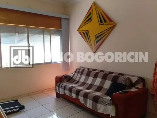 Tijuca,Barão de Itapagipe próximo a professor Gabizo, sala quarto com dependência revertid