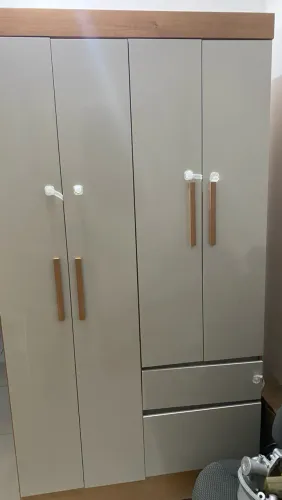 Guarda roupa 4 portas 