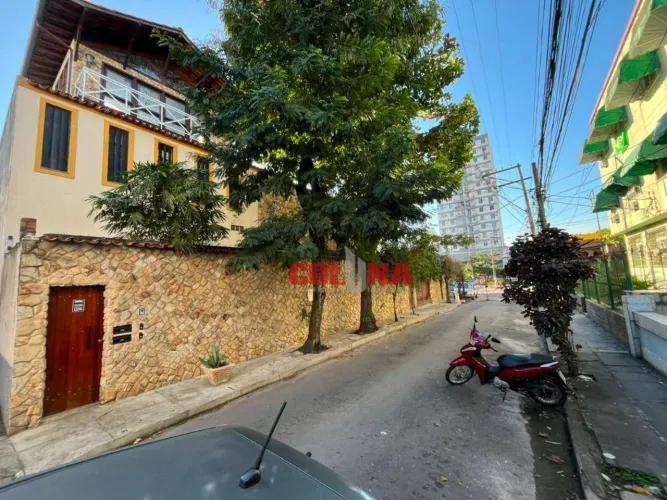 Casa com 4 quartos para alugar, 281 m² por R$ 7.200 + taxas/mês - Fonseca - Niterói/RJ