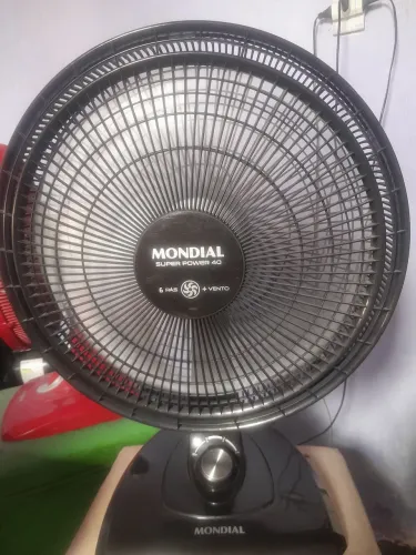  Ventilador Mondial Super power 40cm 6 pás com apenas 2 meses de uso  preço negociavel 