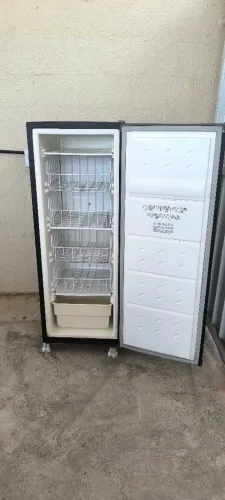 Freezer vertical consul 170 litros