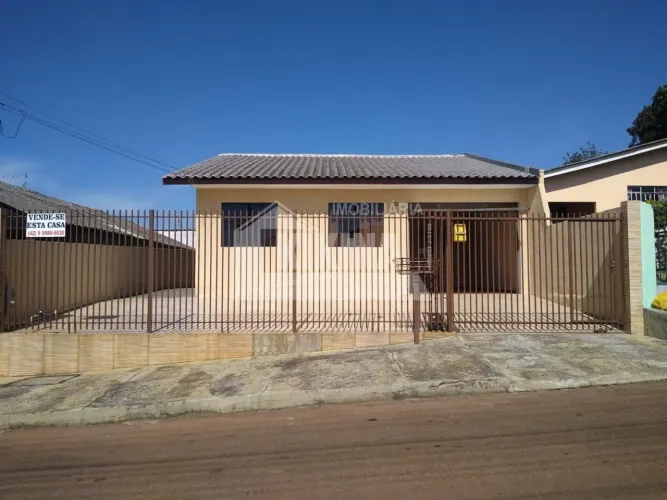 CASA COM PISCINA NA SANTA LUZIA