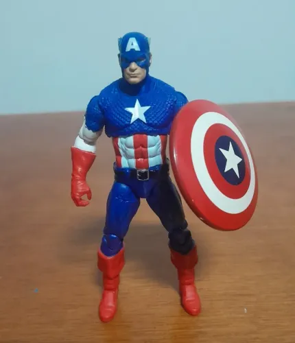 Capitão América Uniforme Tradicional 3.75