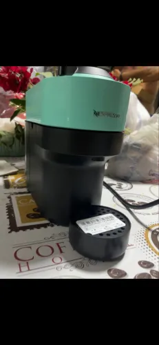 Cafeteria Nespresso Vertuo Pop- Usada poucas vezes