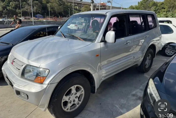 Mitsubishi Pajero GLS 3.5 V6 4P Aut. 2001