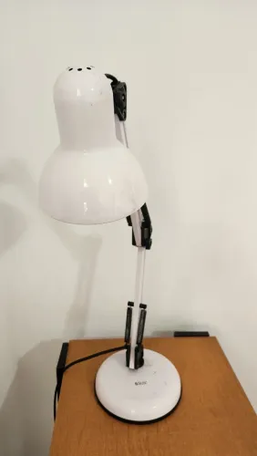 Luminária Pixar Branca/ Abajur de mesa