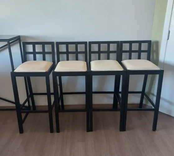 4 cadeiras para bancada