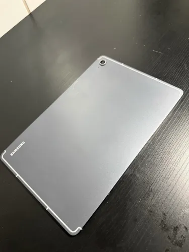 Samsung Galaxy Tab S10 FE 128GB Semi Novo + Carregador