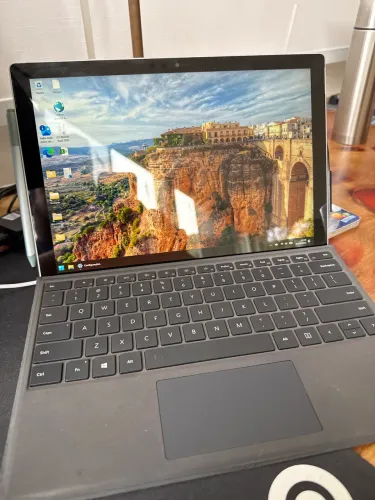 Microsoft Surface pro 7 I5 8gb 128gb + 128gb com caneta e teclado