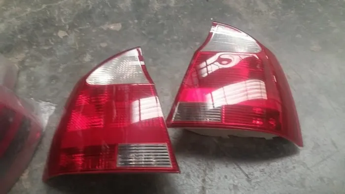 Lanterna Corsa Sedan Corsão 