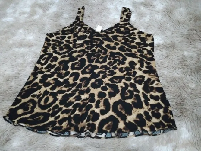 Blusa estampada oncinha tamanho G