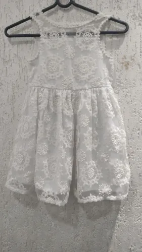 Dois vestidos infantis Tam 6 , branco e azul, valor por peça