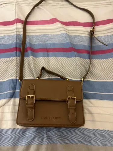 Bolsa de mão marrom linda