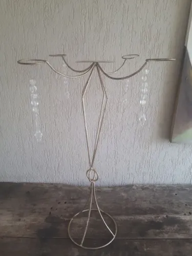 Suporte Castiçal Para Velas e Arranjo de Flores Vários