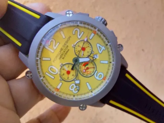 Relogio Porsche Indicator Amarelo Pulseira Borracha Preta Amarela 46mm
