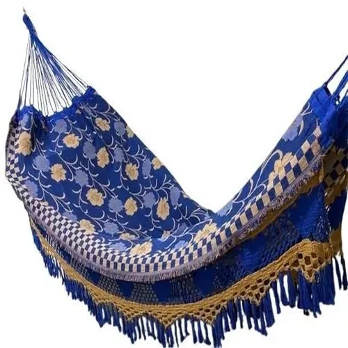 Rede de Descanso Azul com Detalhes Florais