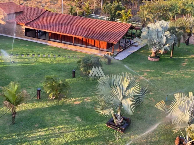 Vendo chácara com 3.800m² em Itatiaiuçu com excelente localização!