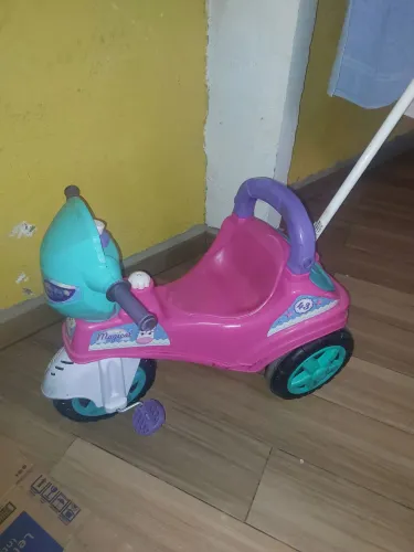 Triciclo Infantil Rosa e Azul - Magico 100.00reais
