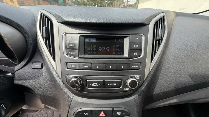 Hyundai HB20S Unique 1.0 Flex 12V Mec. 2019