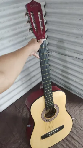 Violão Elétrico 100% NOVO, pra usar na igreja ou em casa, tá perfeito!