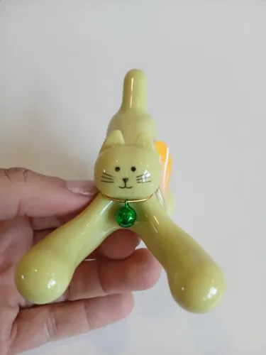Mini Massageador Manual Gato Amarelo Relaxante Massagem Decoração Gatinho Portátil Relaxar