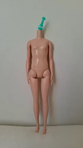 Corpo de boneca articulado