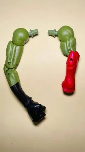 Marvel Legends - 1 par de braços do Super Skrull p/ customização de bonecos Legends