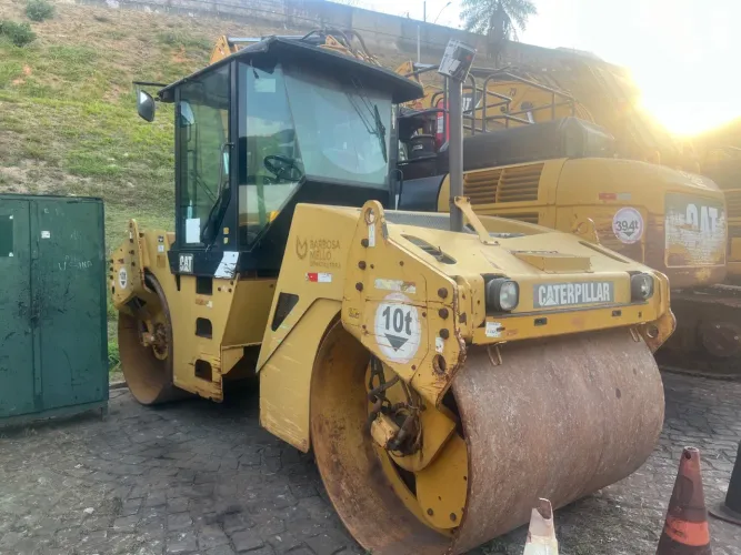 Rolo Compactador CAT 10t 