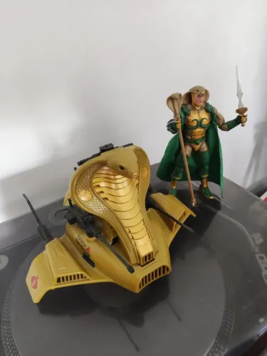 Figura G.i. Joe Classified Series Serpentor & Air Chariot Vehicle Hasbro
