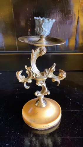 Lindo  castiçal em bronze e baquelite Antigo 