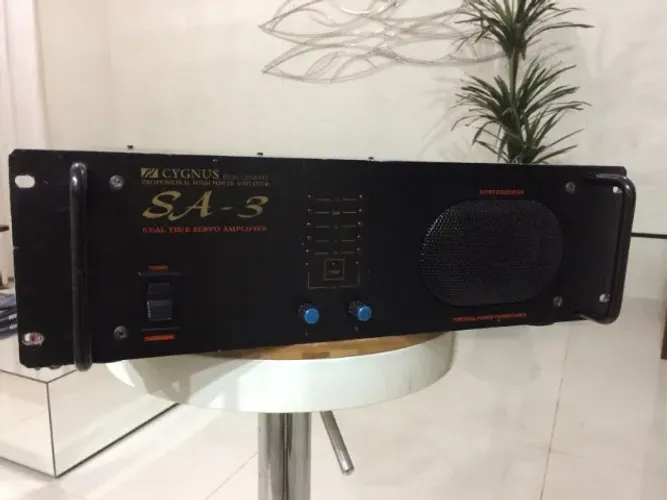 Amplificador Cygnus SA-3 Dual Channel Real Time Servo