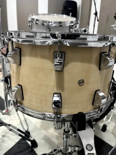 Caixa Nagano Big Beat 14x8 