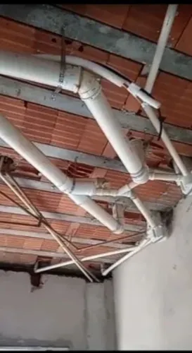 Faço trabalho de encanador 