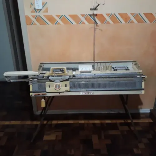 Máquina de tricô Memo Matic SK326 Singer-Lanofix e Frontura SRP20.