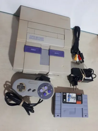 Super nintendo + jogo e cabos