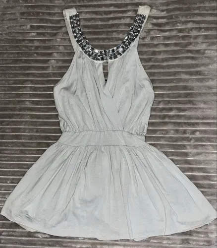 Blusa regata com pedrarias