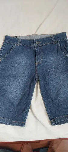 Bermuda Jeans Infantil e camisas 