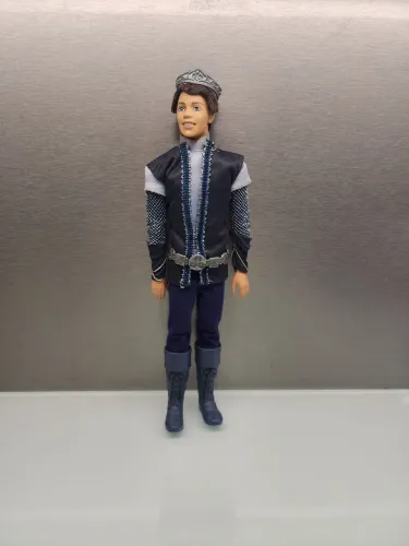Boneco vintage Ken Príncipe Aidan da linha Barbie e a Magia de Aladus de 2005