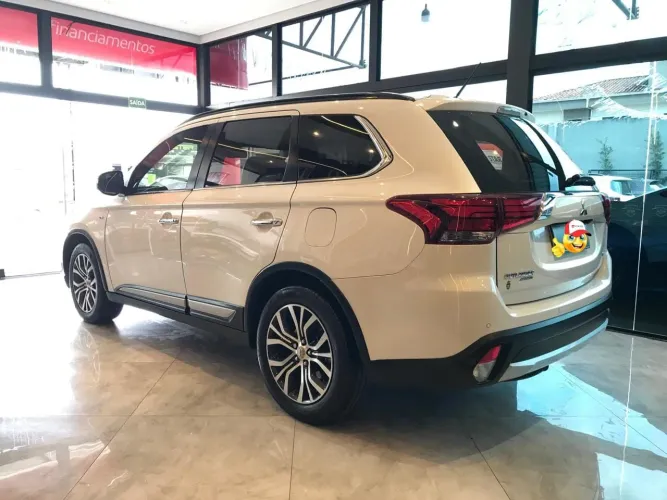 Mitsubishi Outlander 3.0/ GT 3.0 V6 Aut. 2016