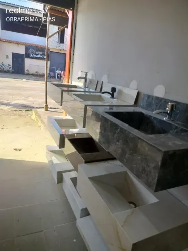 Pias de porcelanato apronta entrega