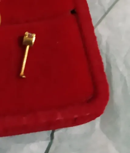 Piercing reto ouro 18k pedra diamante .