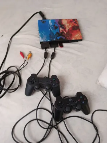 Play 2 vem com 11 jogos 