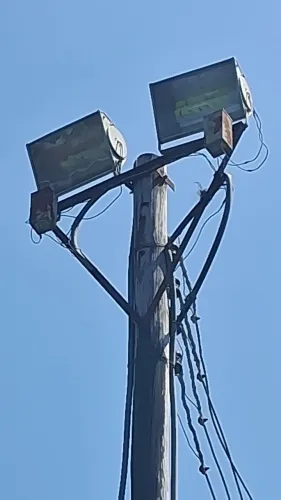 Refletores 400w com reatores e suportes (Itapetininga)