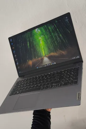 Notebook Lenovo i5 11geraçao, 8gb ddr4, SSD NVMe 500gb, vídeo iris xe GRAPHICS. Em 10x